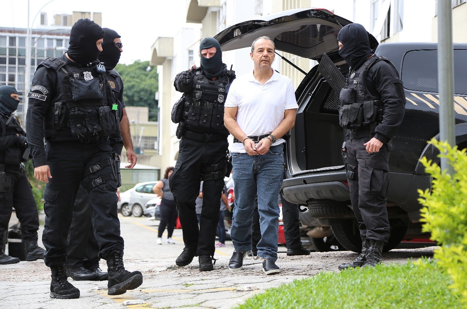 Cabral foi transferido por determinação do juiz Sérgio Moro